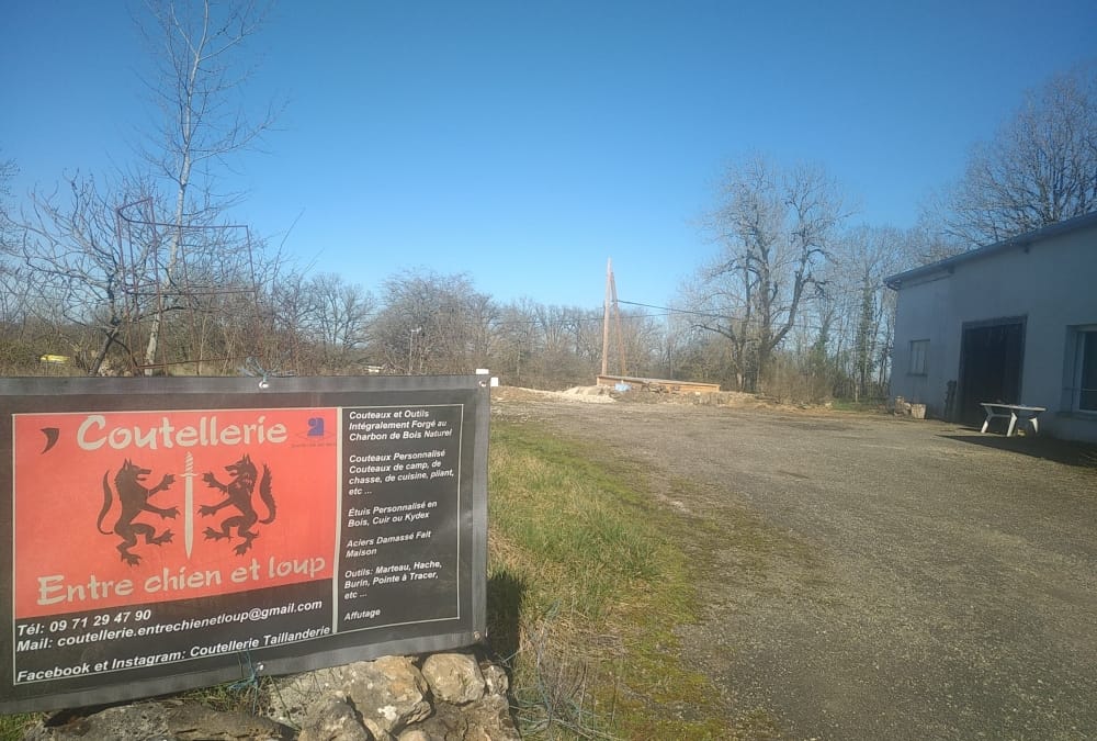 COUTELLERIE ENTRE CHIEN ET LOUP